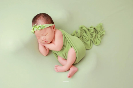 泰兴宝宝边吃边拉正常吗